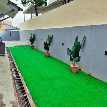 Semi-Detached, Up To 21 Pax, 4 Bedrooms, 3 Bathrooms, 4 Car Parks By Star Home Bayan Lepas Esterno foto