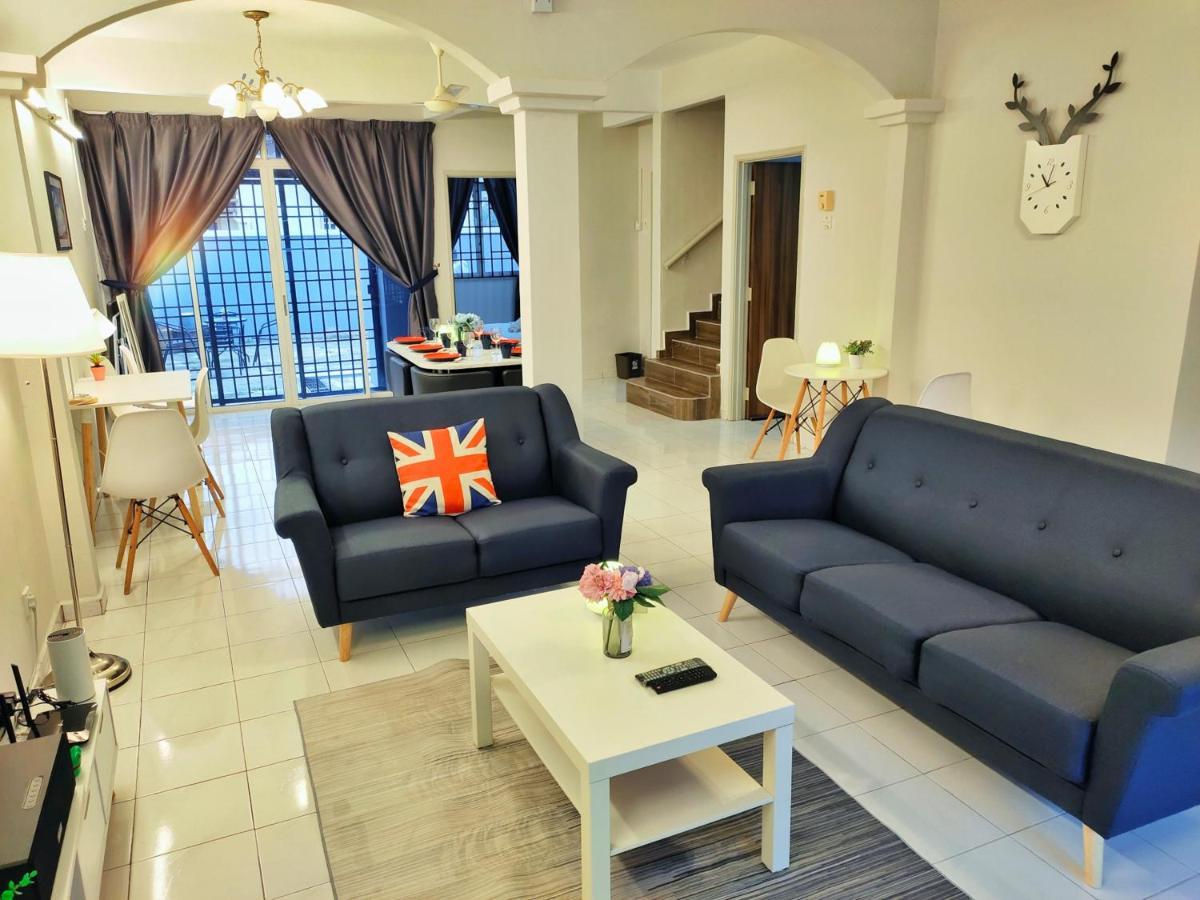 Semi-Detached, Up To 21 Pax, 4 Bedrooms, 3 Bathrooms, 4 Car Parks By Star Home Bayan Lepas Esterno foto