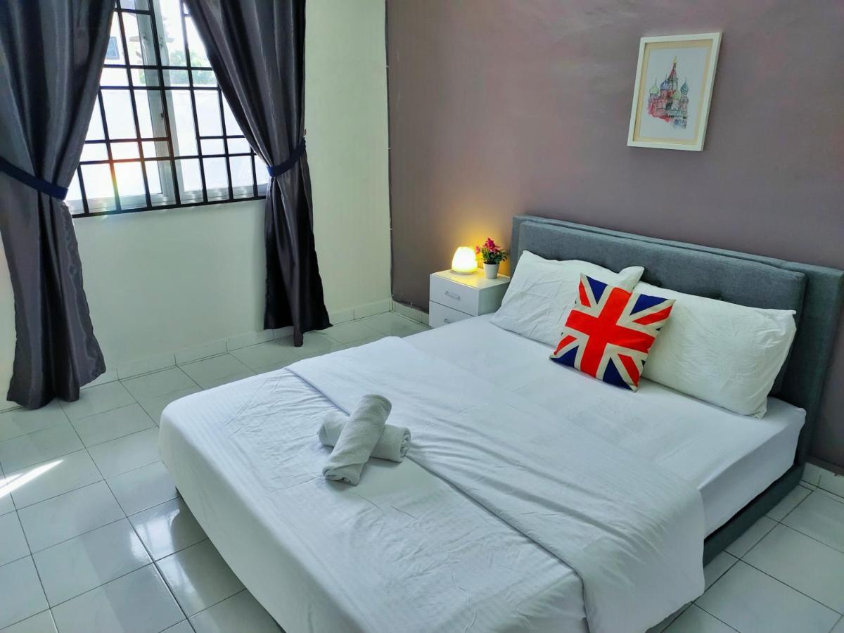 Semi-Detached, Up To 21 Pax, 4 Bedrooms, 3 Bathrooms, 4 Car Parks By Star Home Bayan Lepas Esterno foto