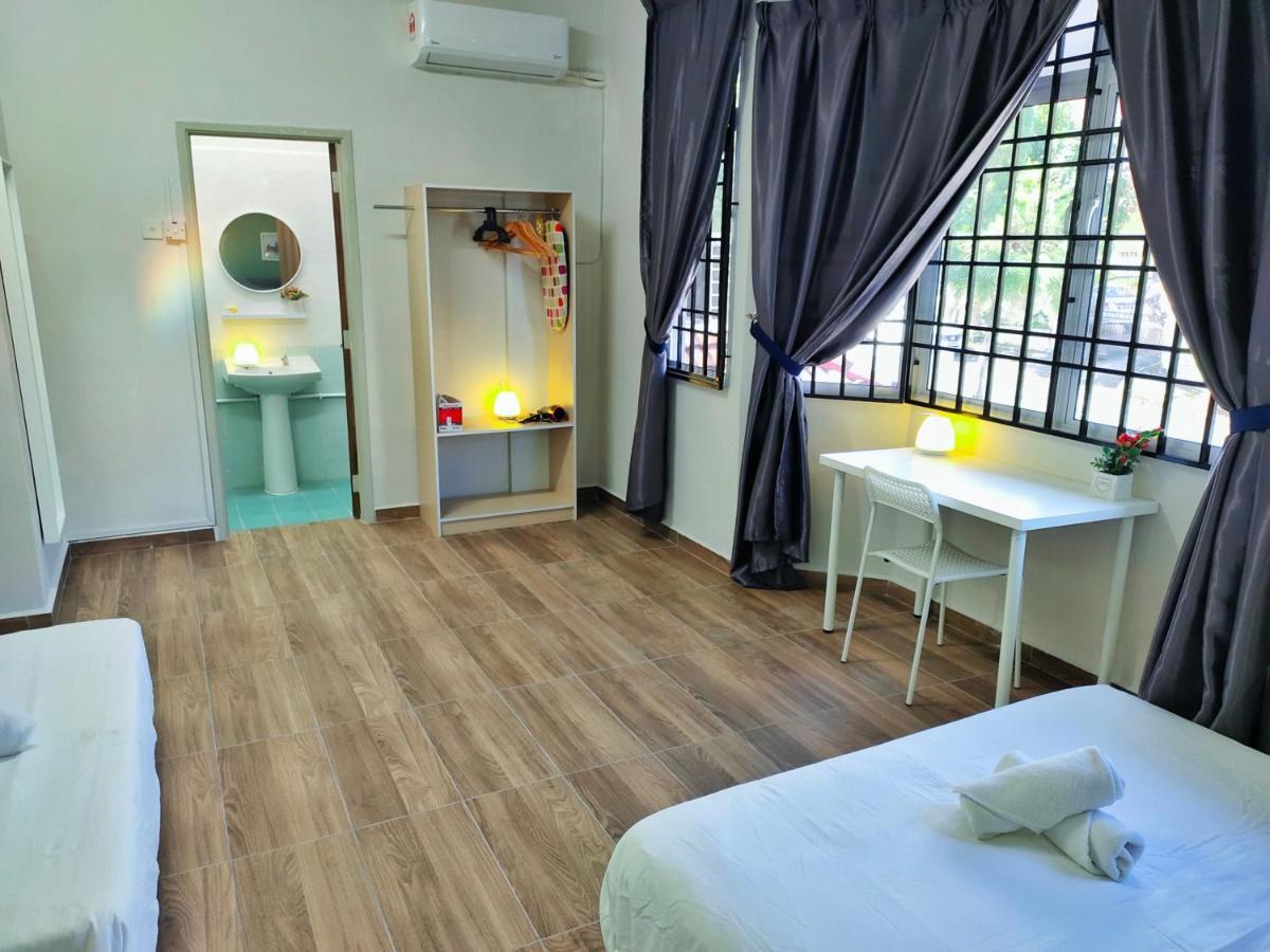 Semi-Detached, Up To 21 Pax, 4 Bedrooms, 3 Bathrooms, 4 Car Parks By Star Home Bayan Lepas Esterno foto